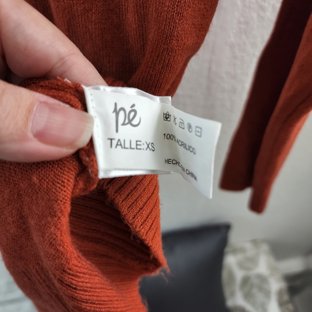 Beautiful Rust Sweater - Picture 4 of 4